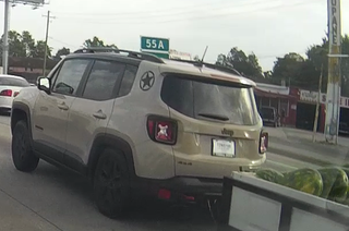 Illustration for article titled Just a Jeep Renegade Heavily Overloaded with Watermelons Driving 50mph in the Second Leftmost Lane of I-45